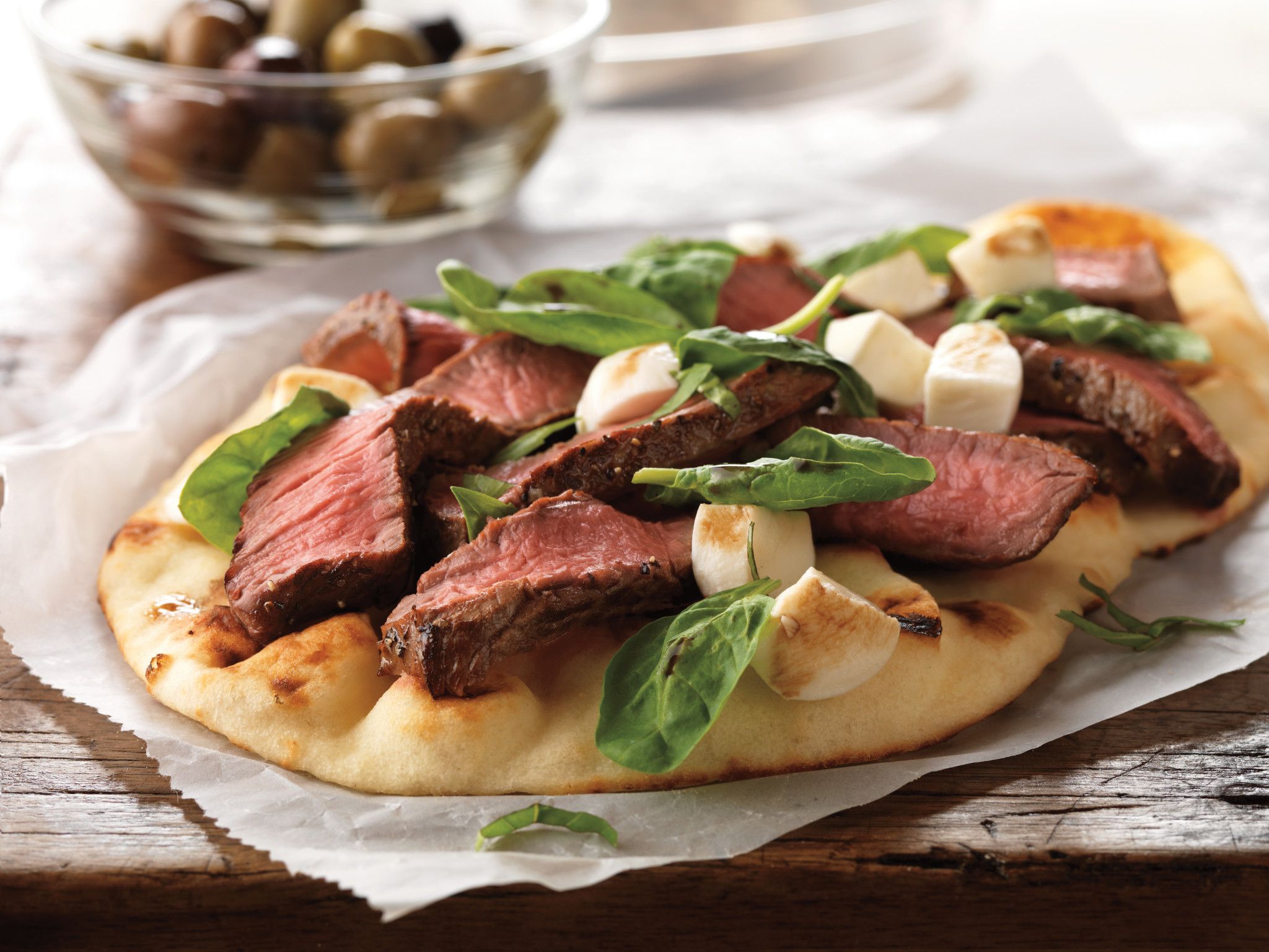 grilled-steak-and-fresh-mozzarella-flatbread.jpg